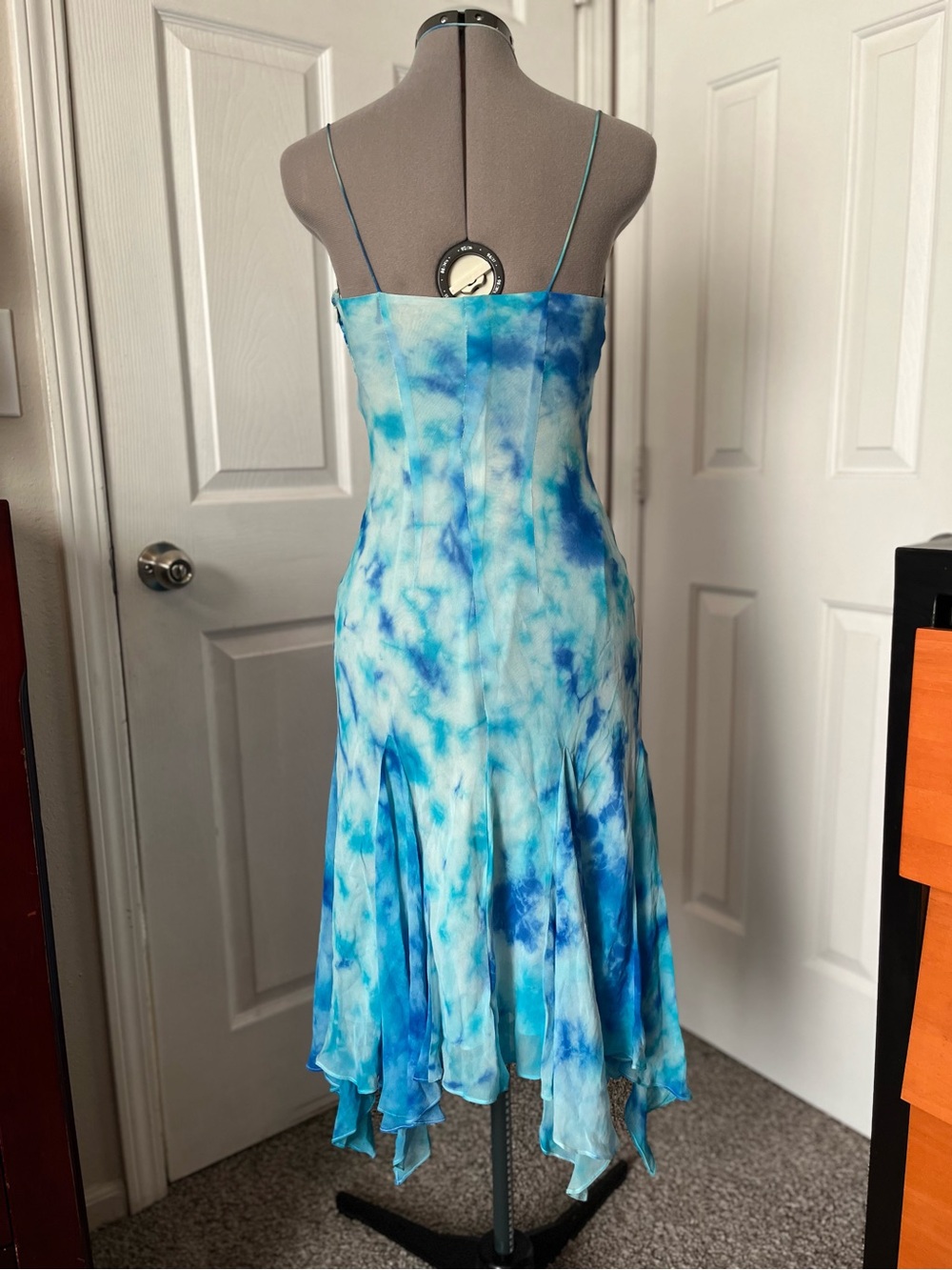 Cache 100% Silk Tie Dye Mermaid Midi Dress, Aqua Blue, Size 6 - Picture 3 of 9